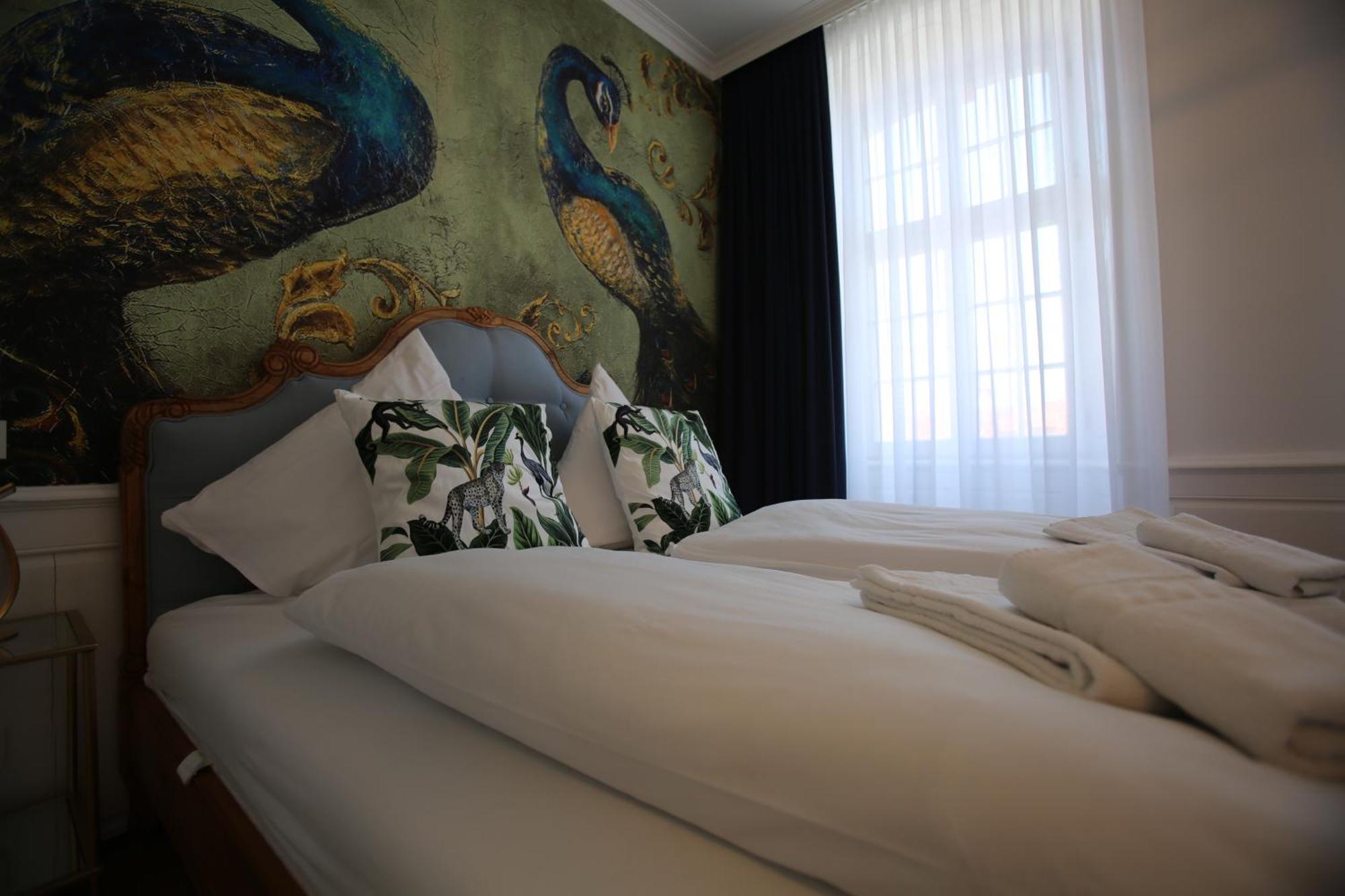 Weisses Ross Designhotel كيرشهايمبولاندن المظهر الخارجي الصورة